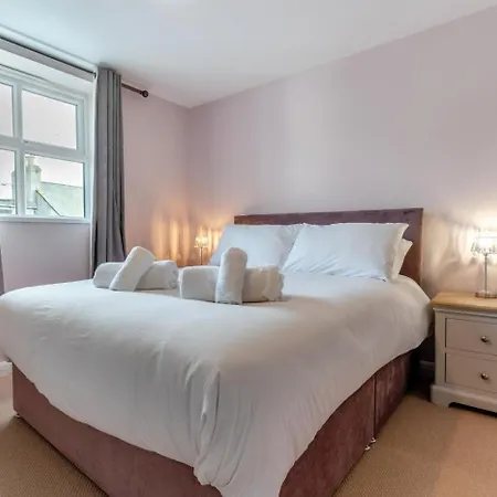 3 Bed In Whitby Oc-F28862 *