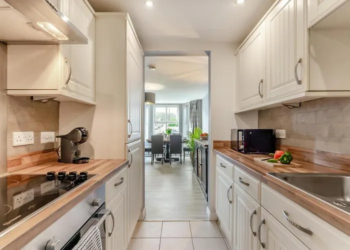 3 Bed In Oc-f28862 * Whitby