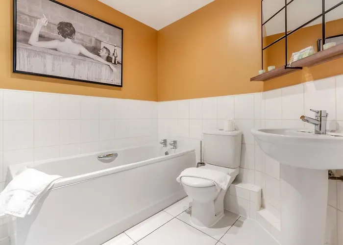 3 Bed In Oc-f28862 Apartament Whitby